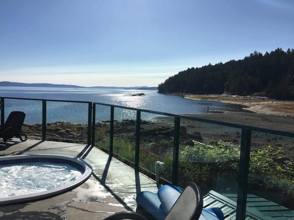 Spa and pool with view inn at the Sea Ladysmith Canada